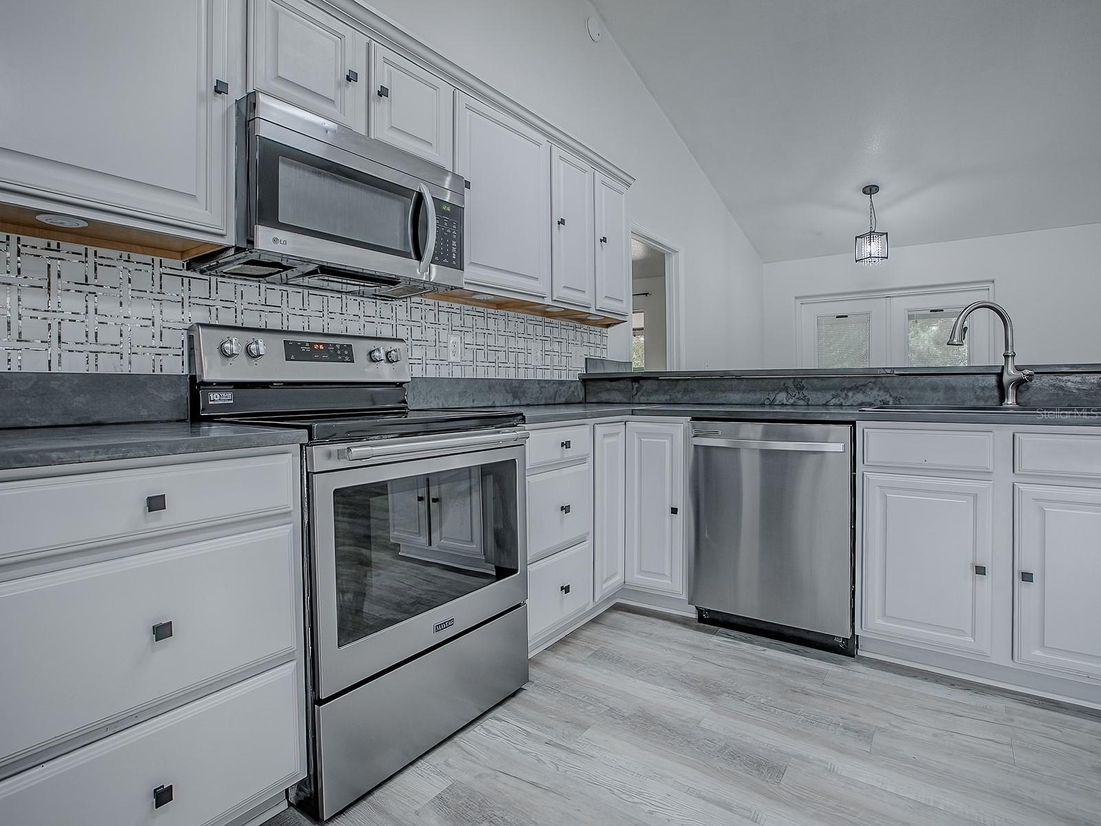 LOST LAKE PINES SUB - Residential