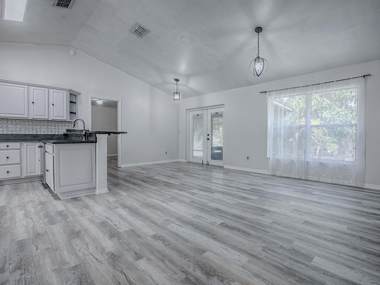 LOST LAKE PINES SUB - Residential