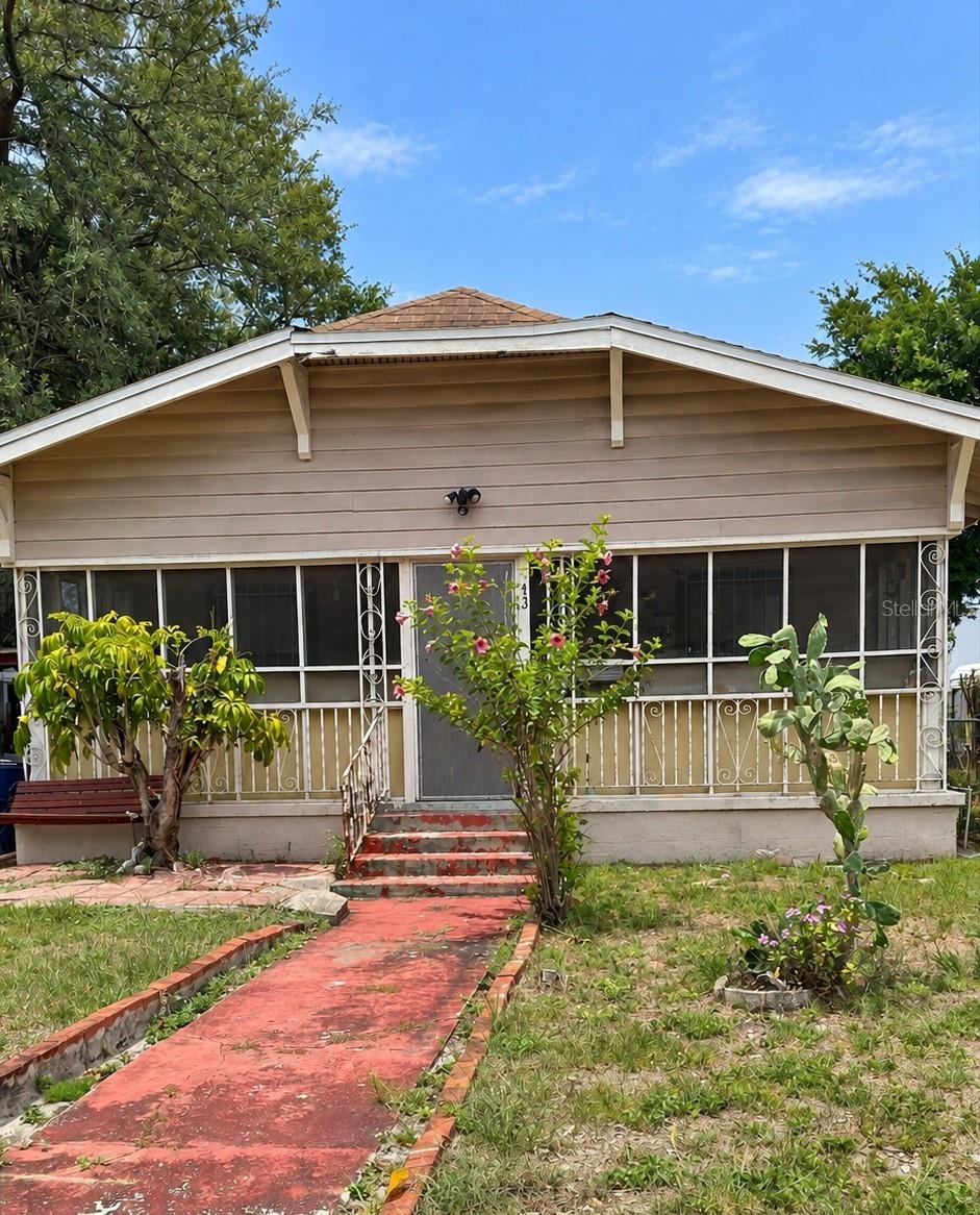 Photo of 413 W Amelia Avenue, Tampa, FL 33602 (MLS # TB8548127)