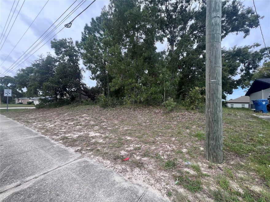 Discover the perfect opportunity to create your ideal home on this residential lot located right on Mariner Boulevard, one of Spring Hill’s most sought-after and convenient locations. 
With easy access to shopping, dining, schools, and medical facilities, as well as nearby parks and recreational areas, you’ll enjoy the best of Spring Hill living. Plus, its location on a prominent road ensures great accessibility and convenience for daily commutes or running errands.