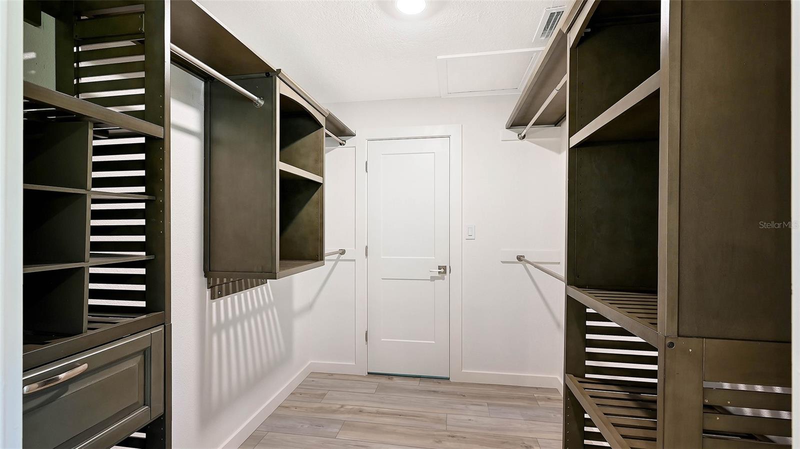 SIESTA PROPERTIES/THE SANDERLING - Residential