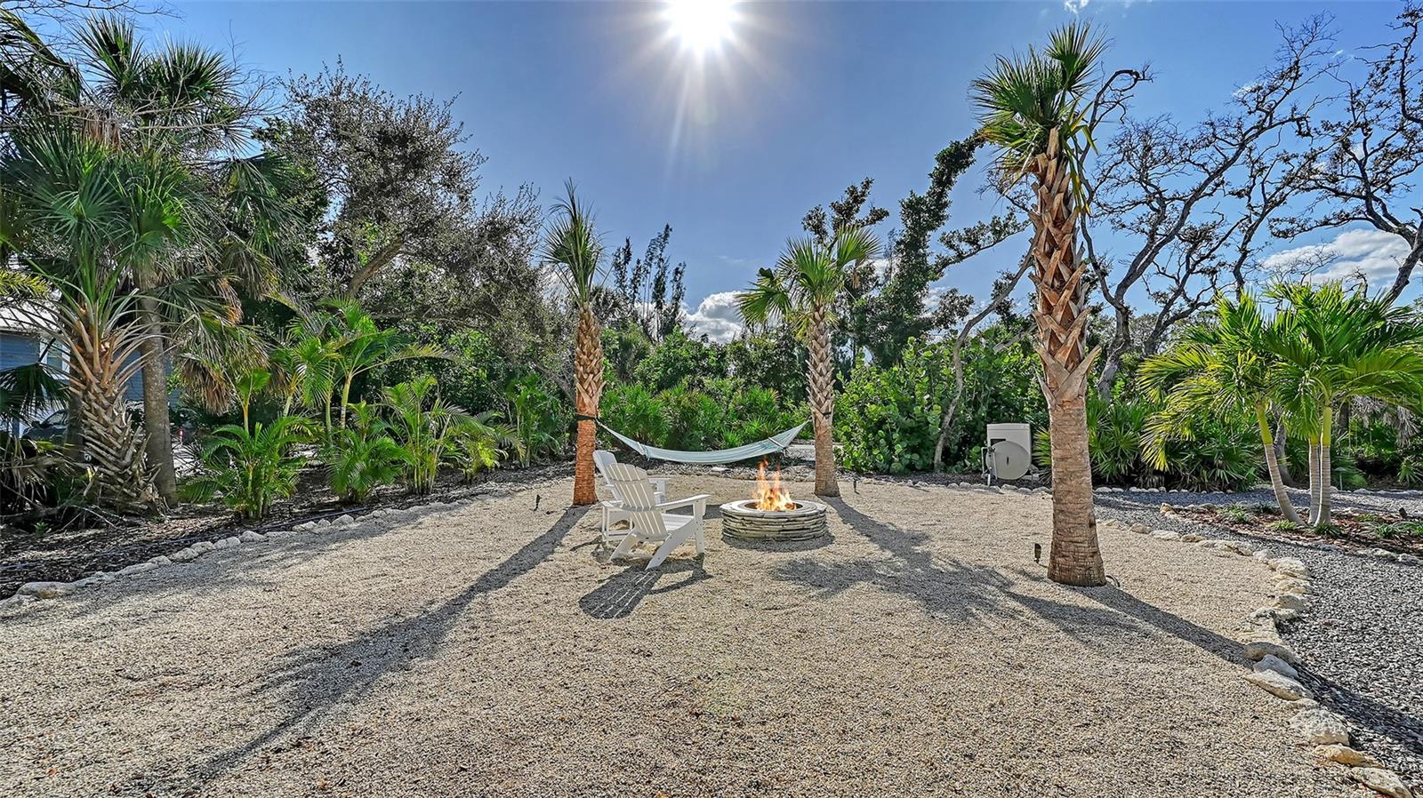 SIESTA PROPERTIES/THE SANDERLING - Residential