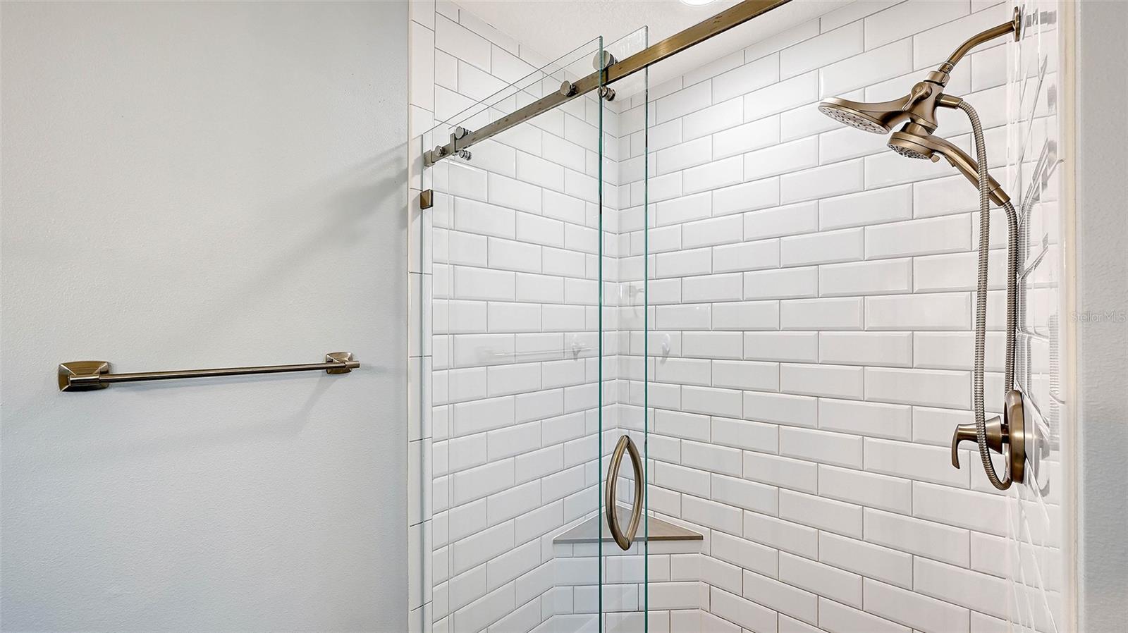 SIESTA PROPERTIES/THE SANDERLING - Residential