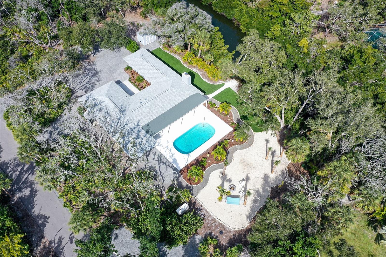 SIESTA PROPERTIES/THE SANDERLING - Residential