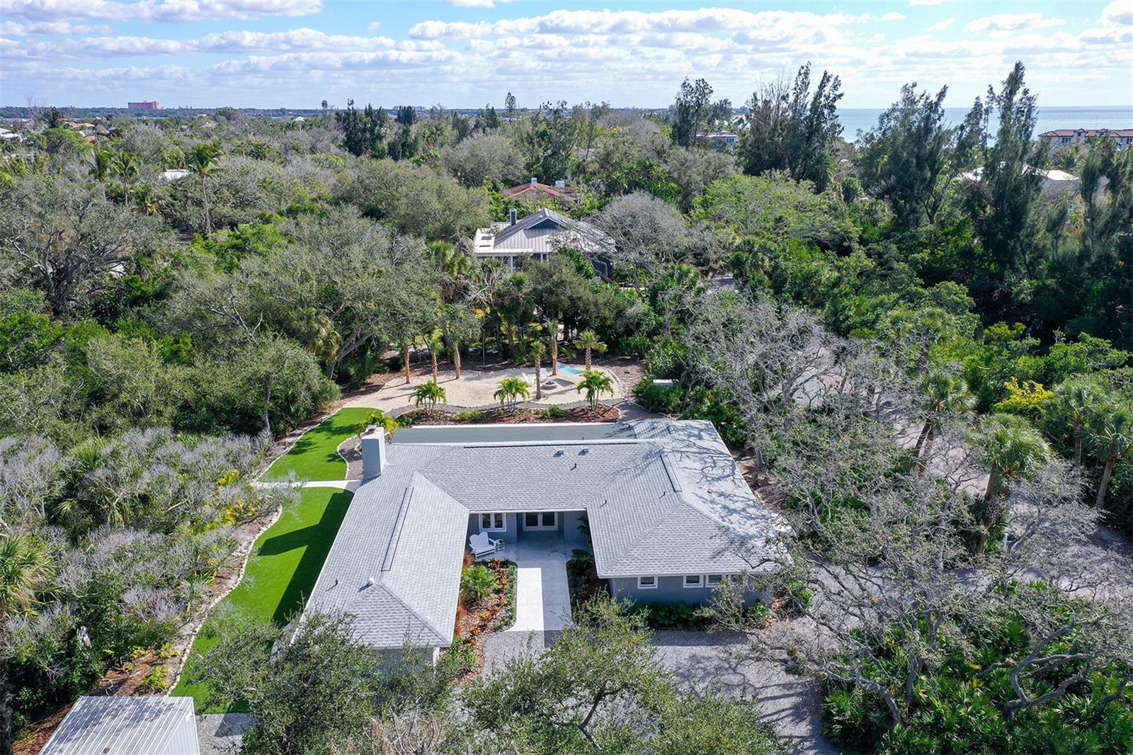 SIESTA PROPERTIES/THE SANDERLING - Residential