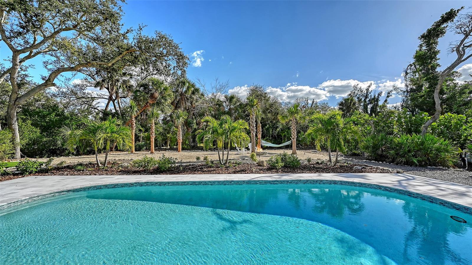 SIESTA PROPERTIES/THE SANDERLING - Residential