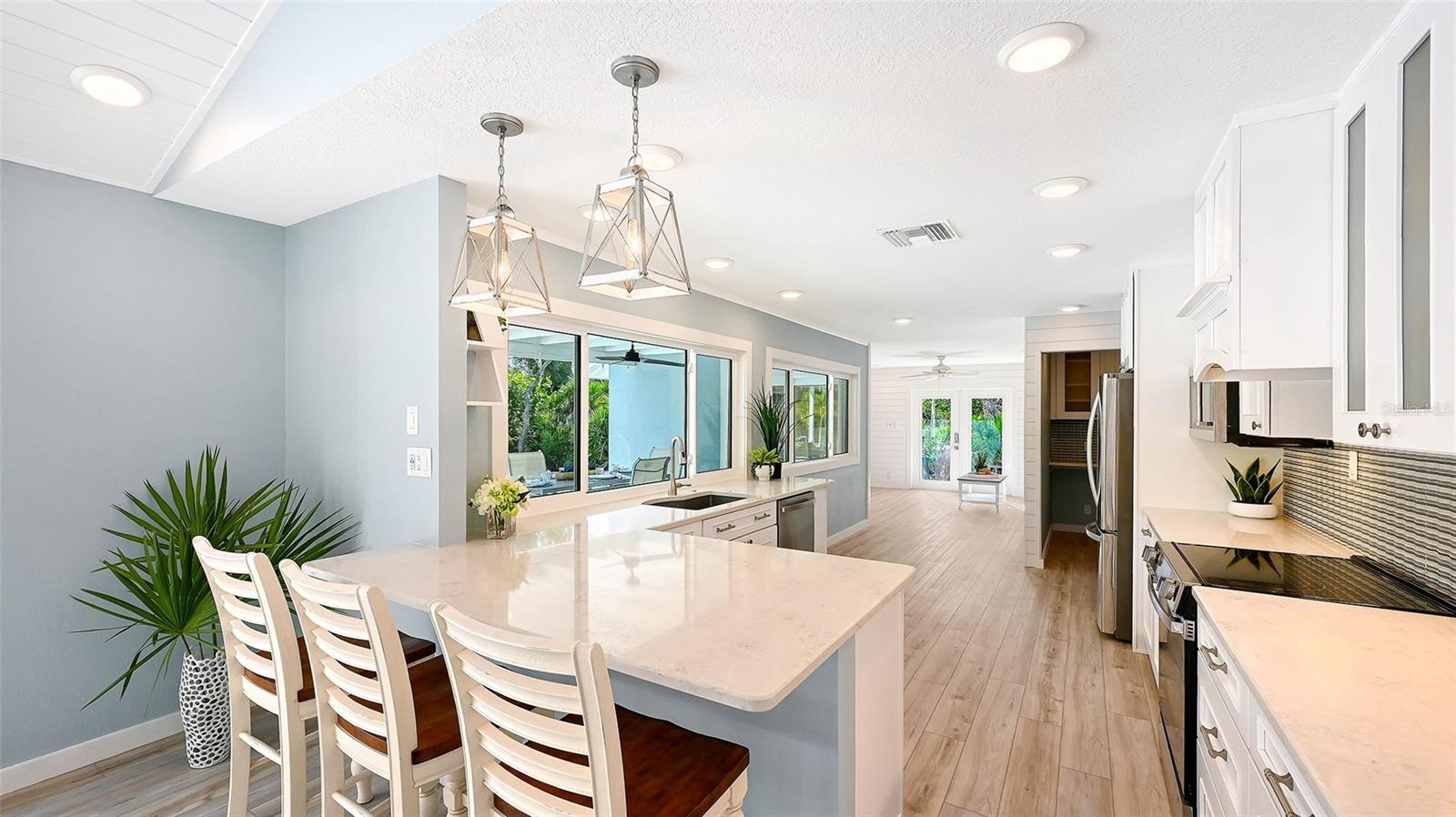 SIESTA PROPERTIES/THE SANDERLING - Residential