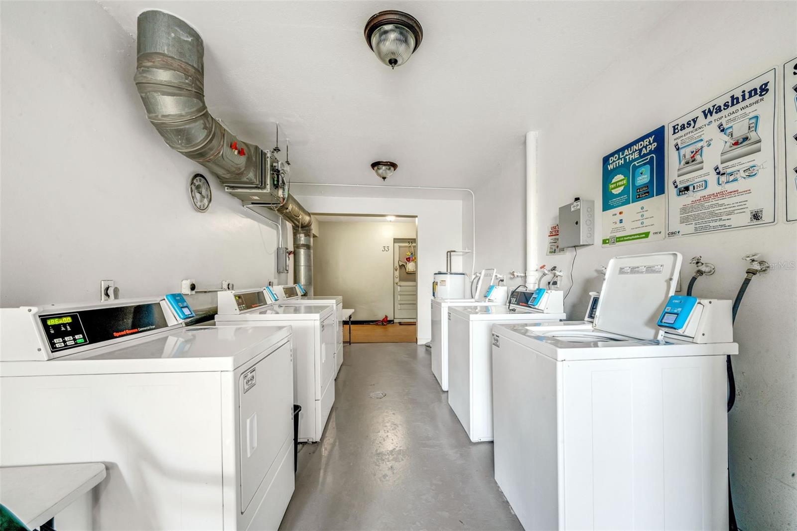 ON TOP OF THE WORLD - Residential