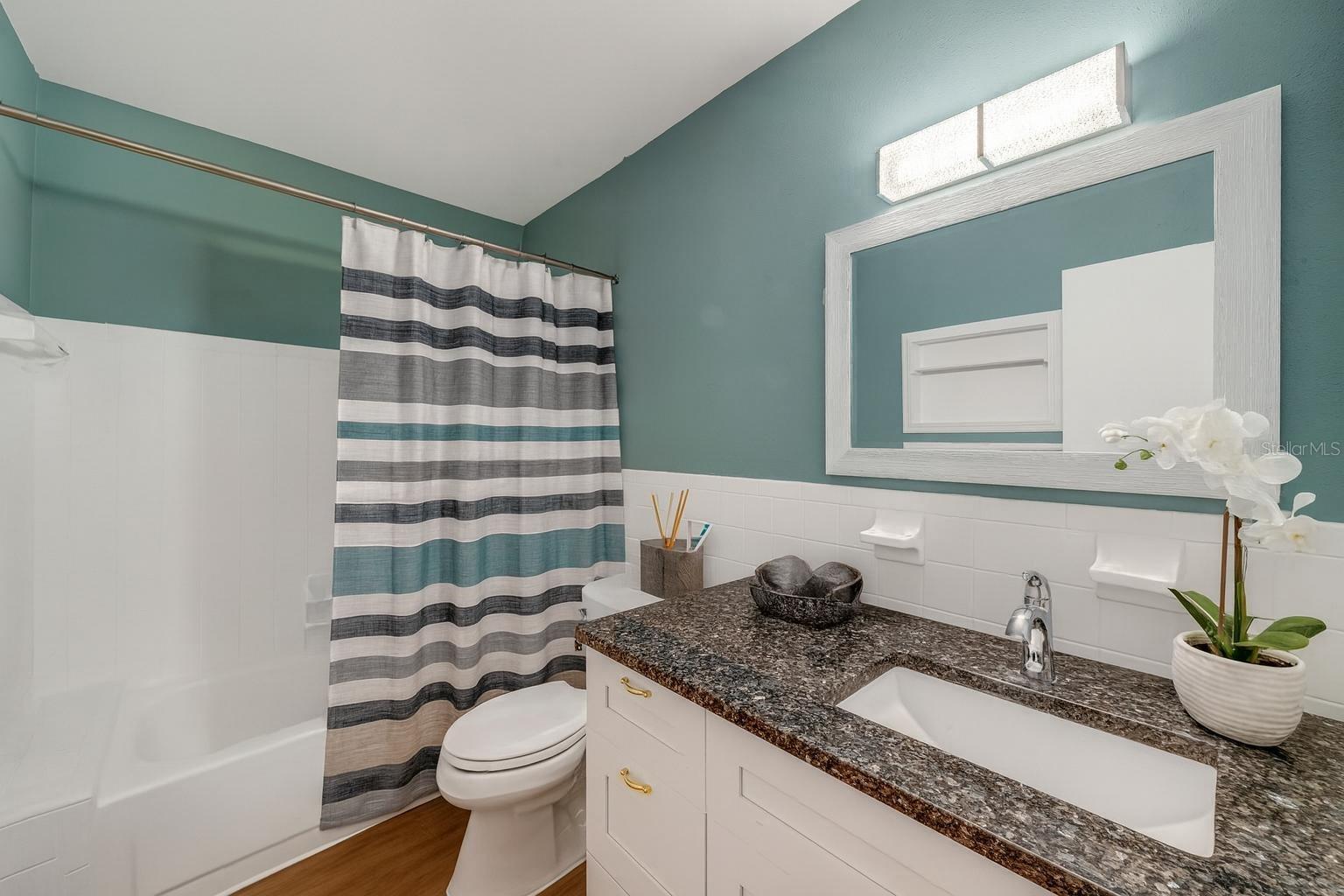 ON TOP OF THE WORLD - Residential