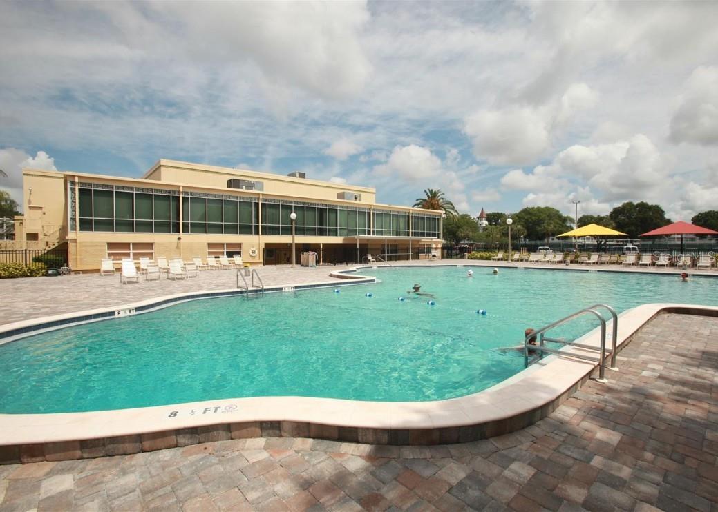 ON TOP OF THE WORLD - Residential