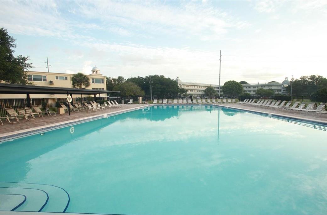 ON TOP OF THE WORLD - Residential