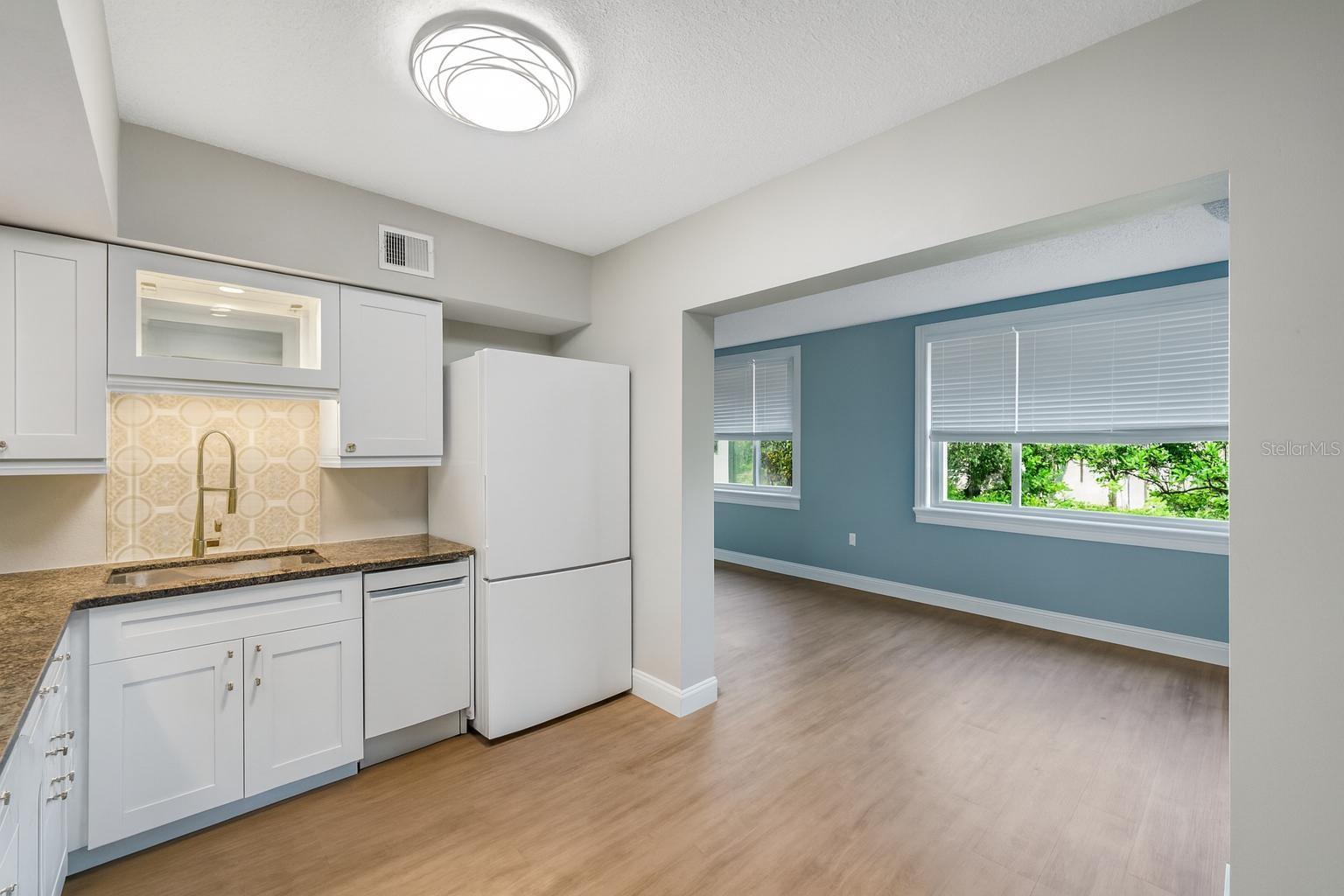 ON TOP OF THE WORLD - Residential