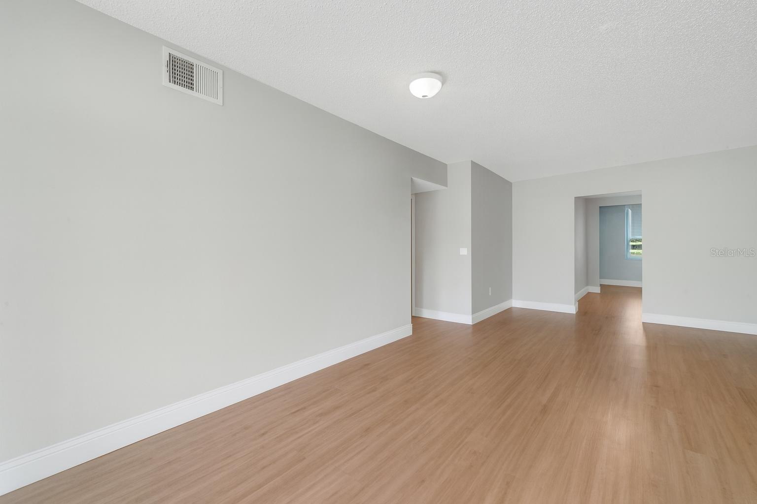 ON TOP OF THE WORLD - Residential