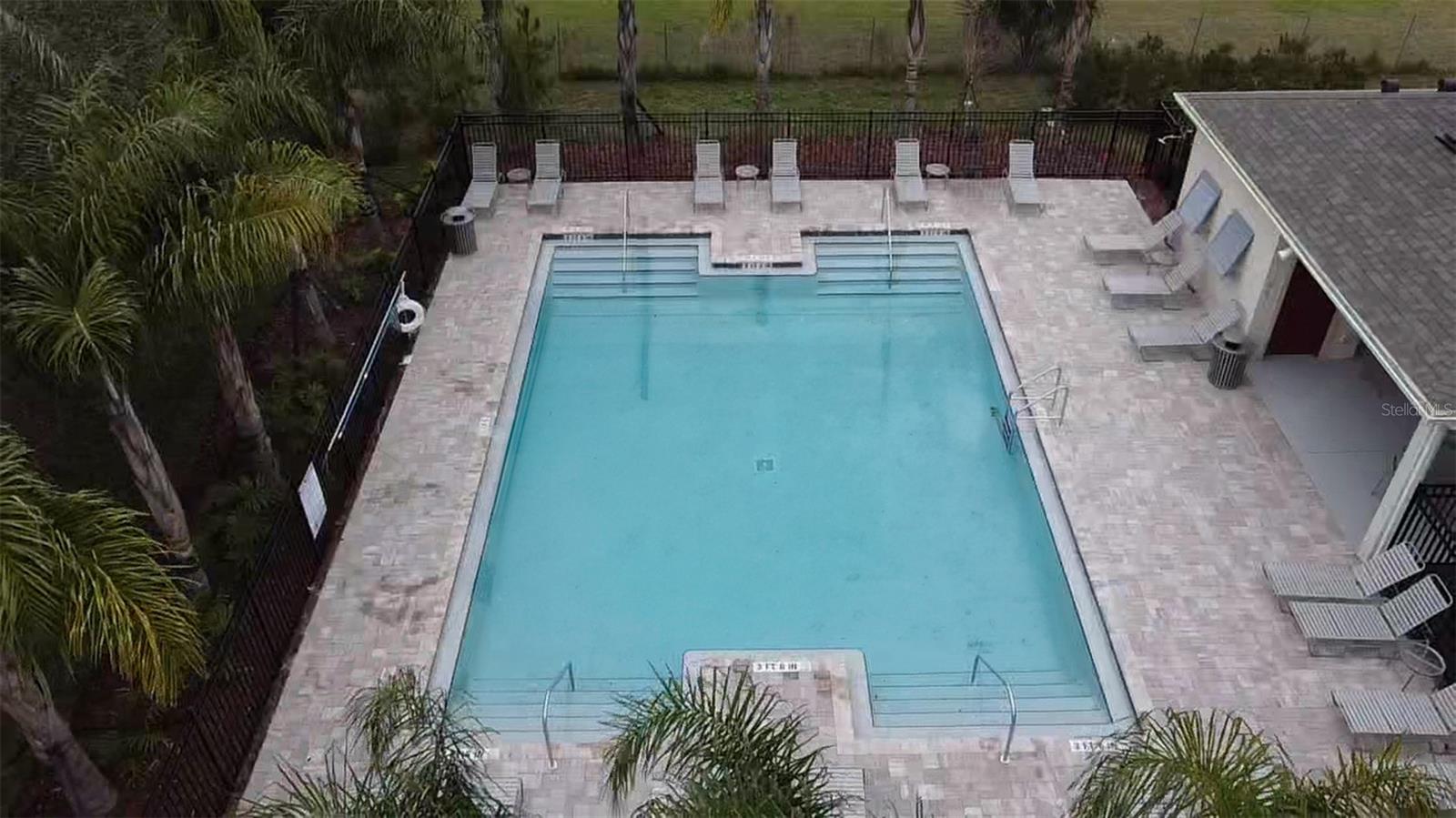 RIVERS EDGE - Residential