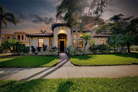 Photo of 641 W Venice Avenue, Venice, FL 34285 (MLS # A4677340)