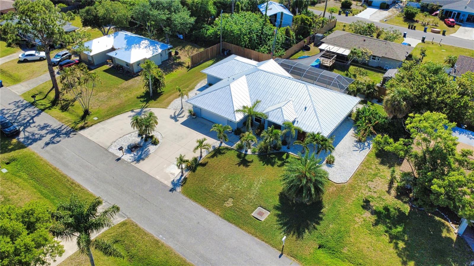 SOUTH VENICE - Residential