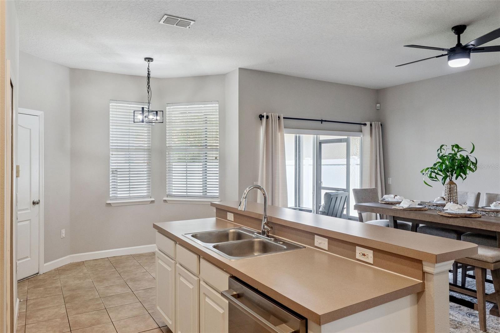 AVALON PARK VILLAGE 05 51 58 - Residential