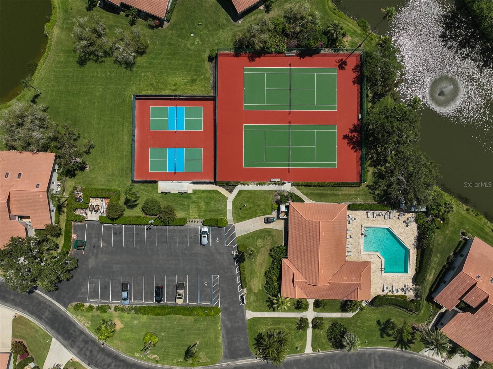 LAKESHORE VILLAGE SOUTH - Residential