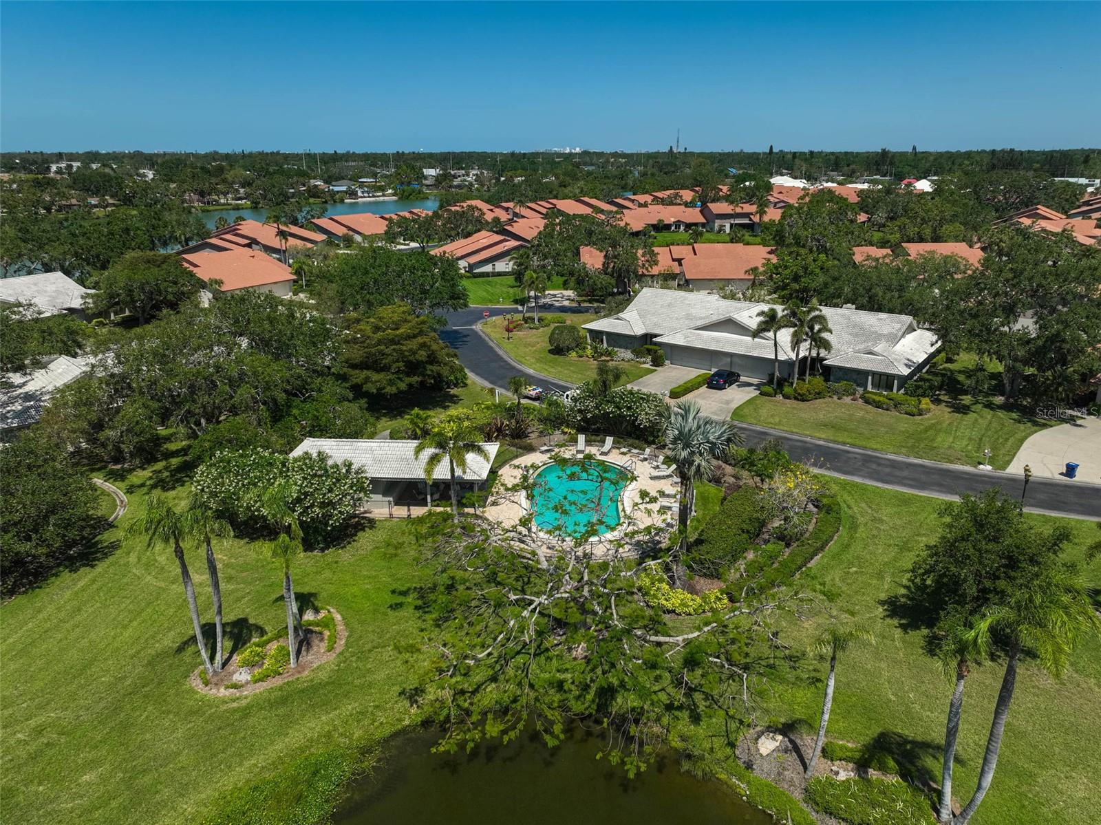 LAKESHORE VILLAGE SOUTH - Residential