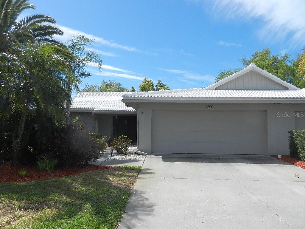 LAKESHORE VILLAGE SOUTH - Residential