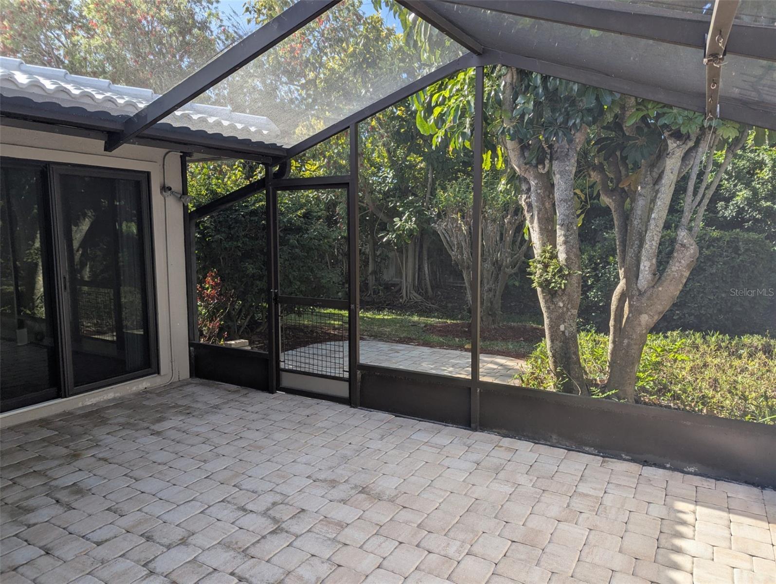 LAKESHORE VILLAGE SOUTH - Residential