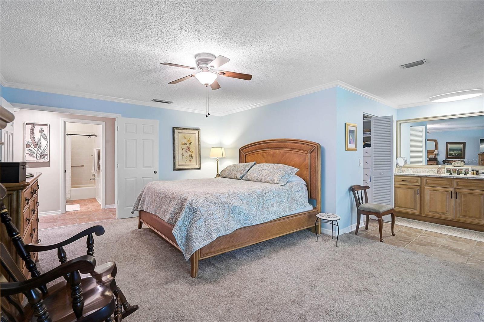LAKESHORE VILLAGE SOUTH - Residential