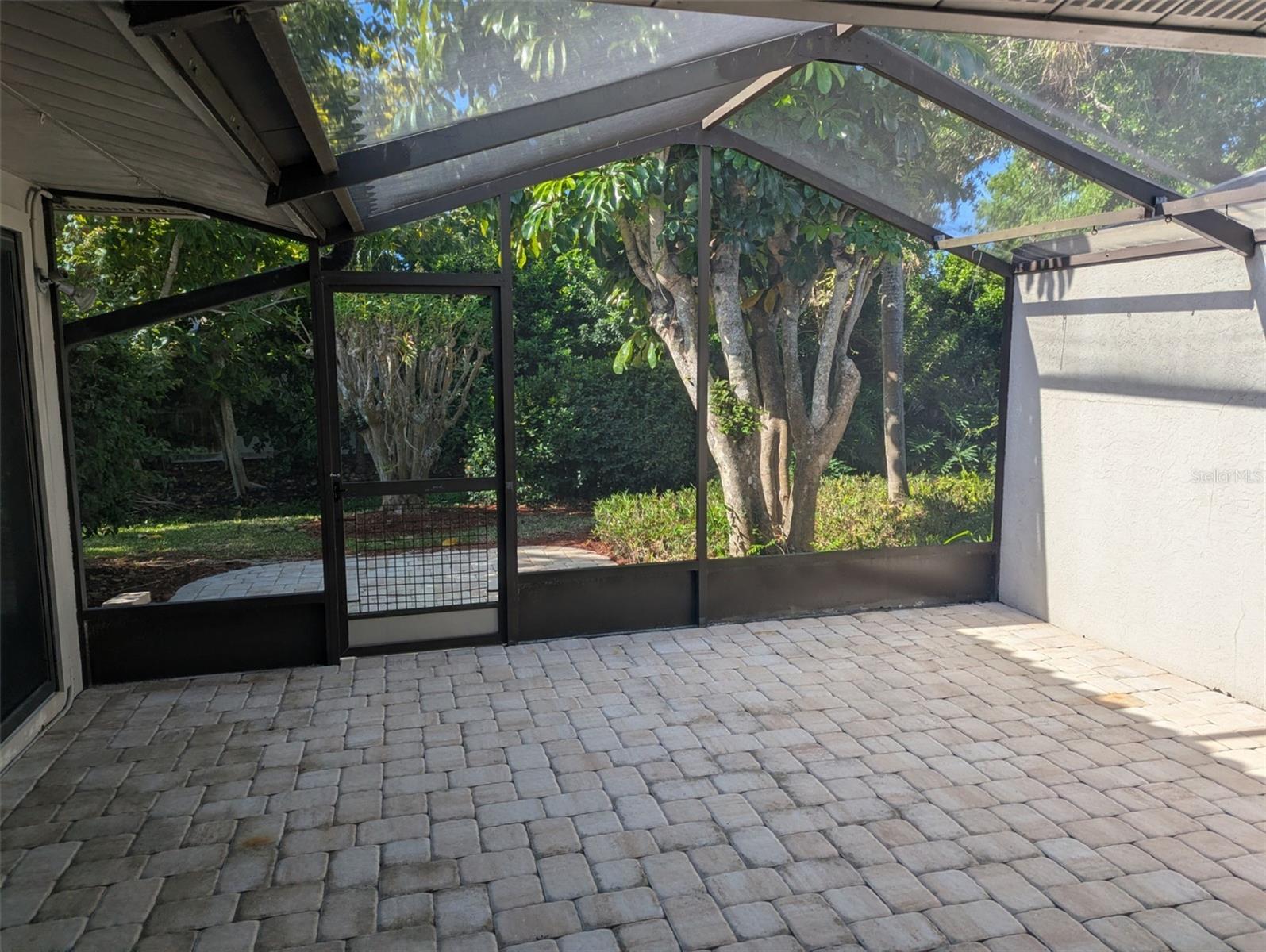 LAKESHORE VILLAGE SOUTH - Residential