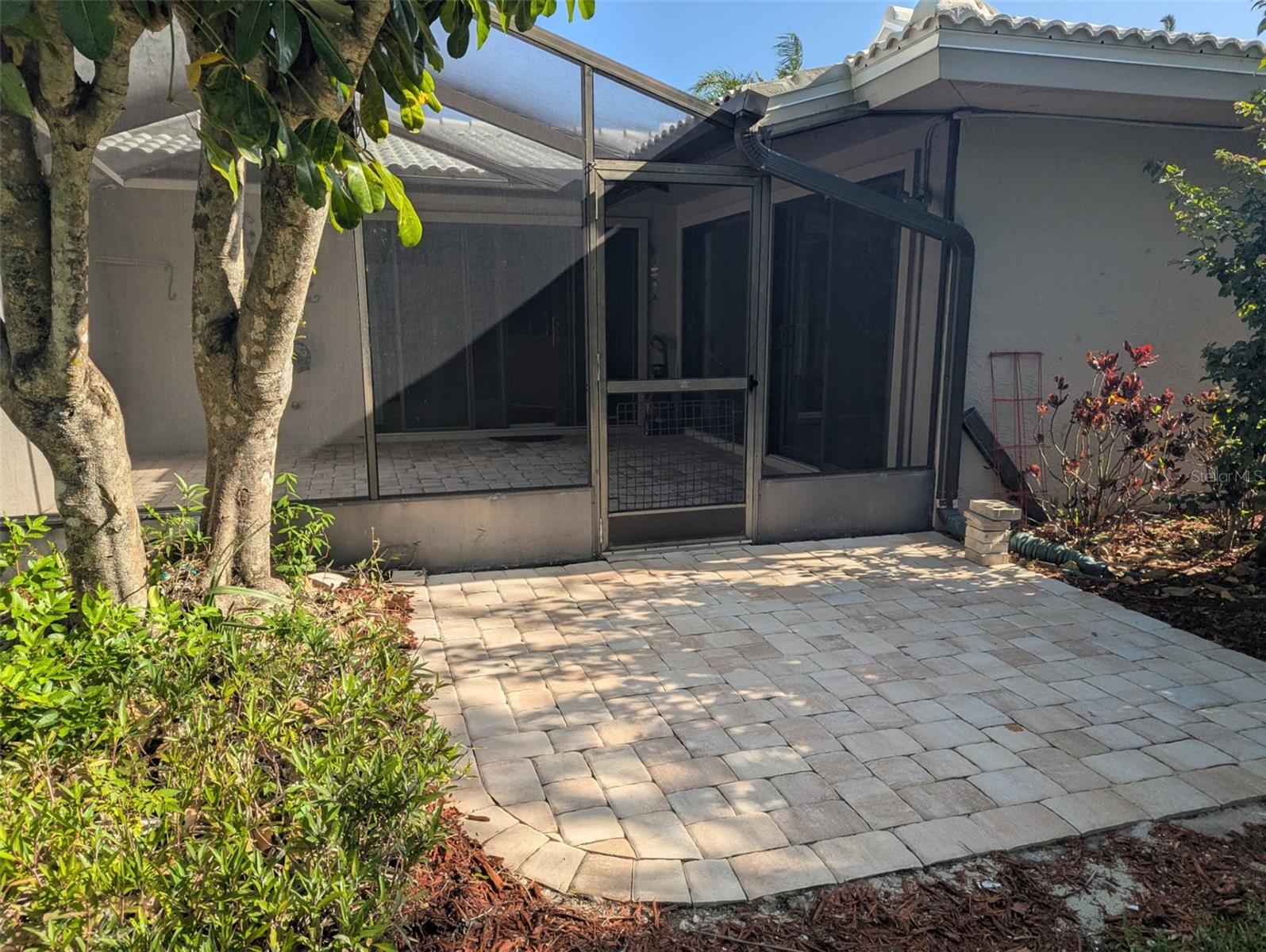 LAKESHORE VILLAGE SOUTH - Residential