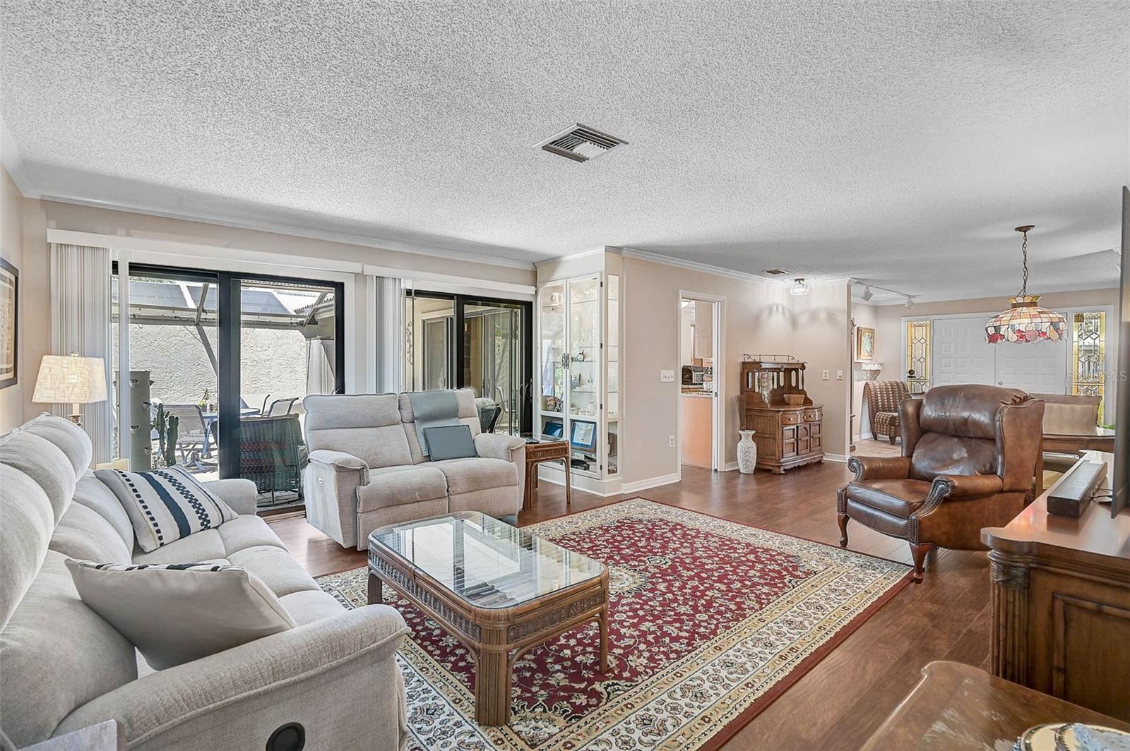 LAKESHORE VILLAGE SOUTH - Residential