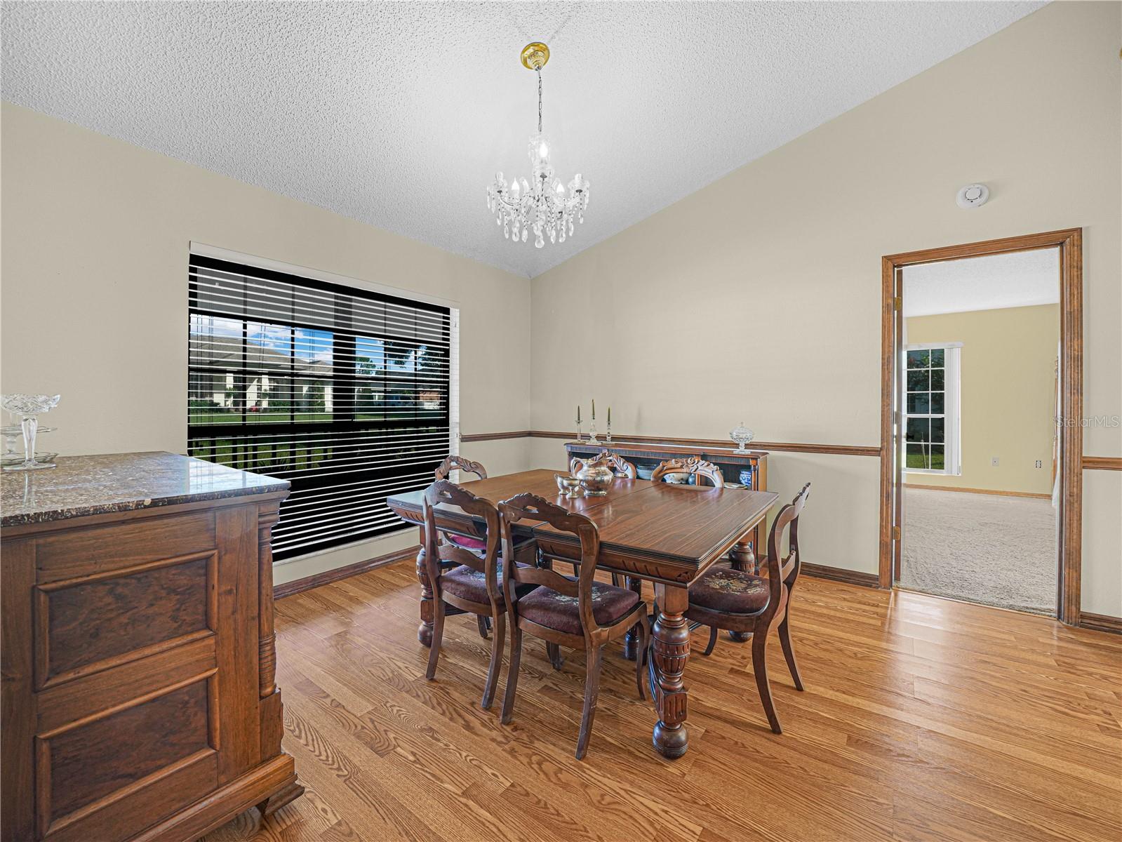 Casas a venda 3 - Jen Dantas 5657 BLOOMFIELD BOULEVARD