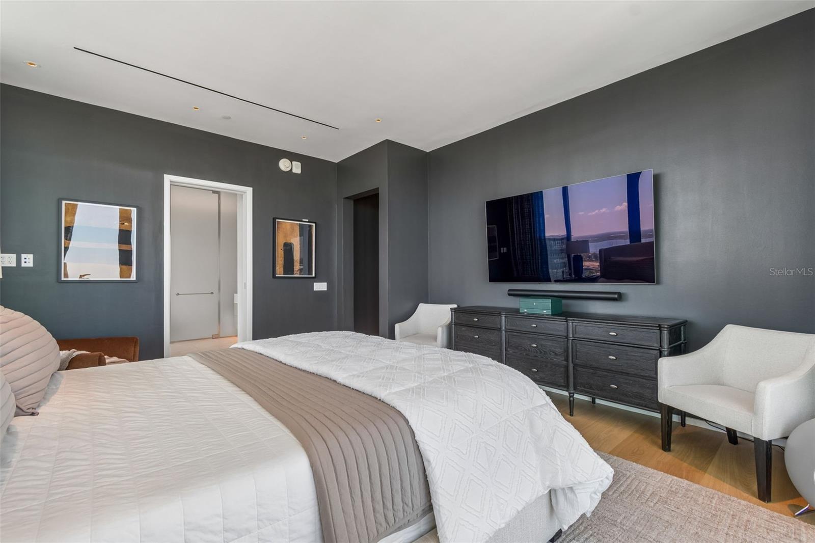 1000 WATER STREET CONDO - Residential