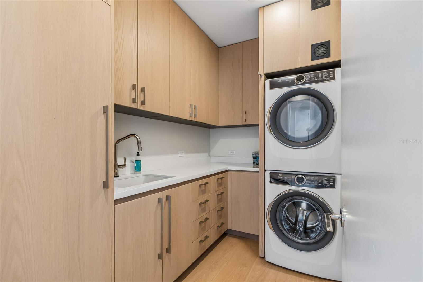 1000 WATER STREET CONDO - Residential