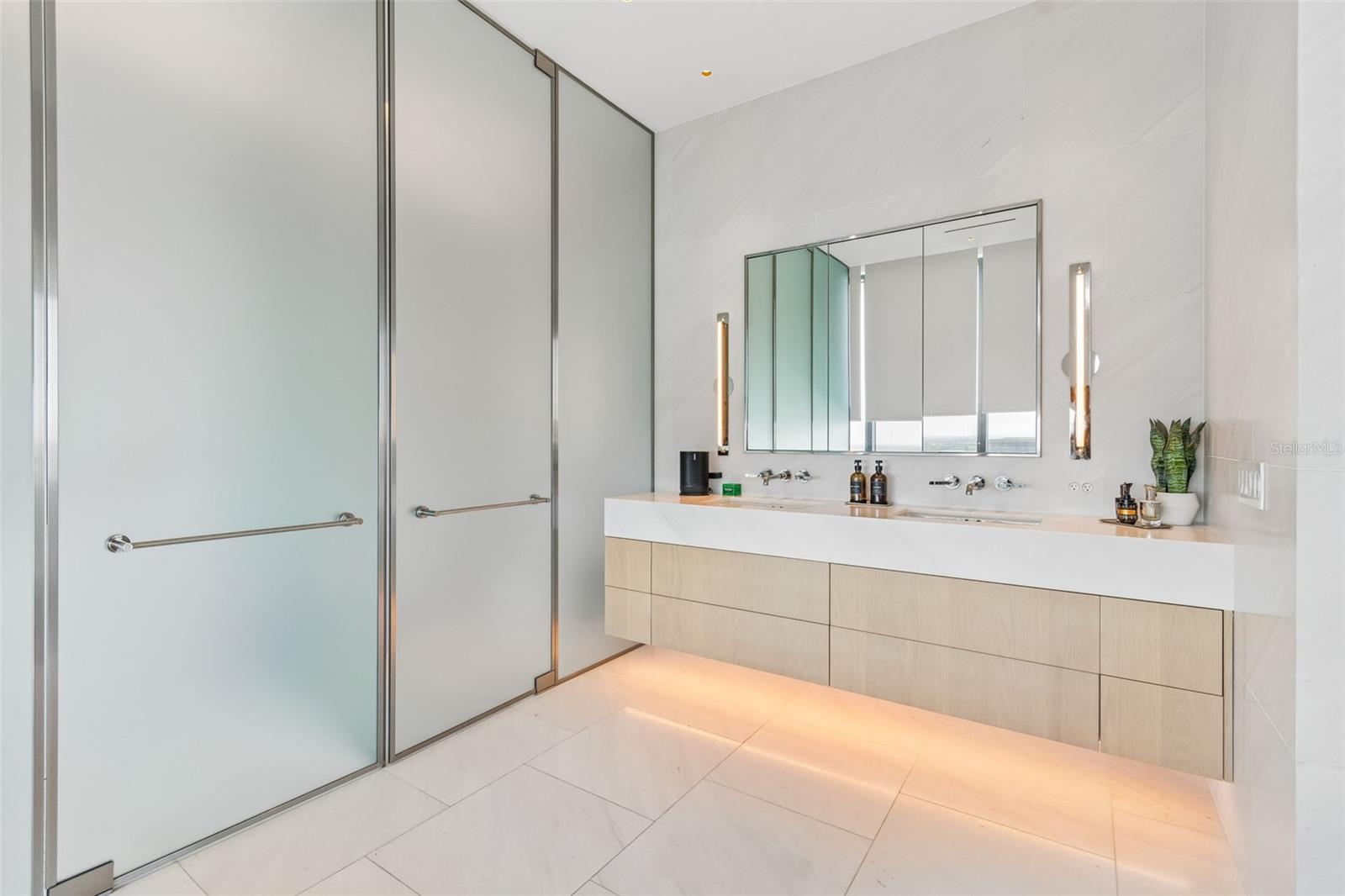 1000 WATER STREET CONDO - Residential