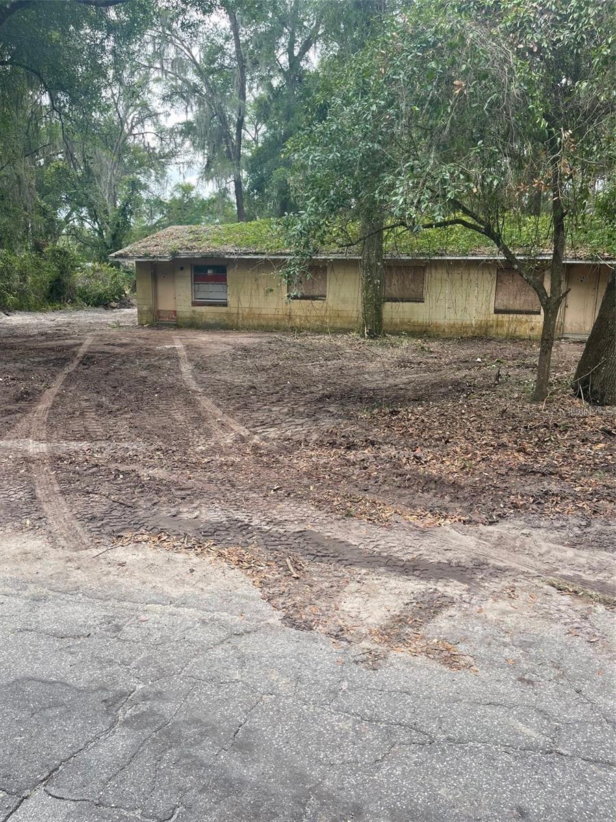 Photo of 2945 County Road 238, Wildwood, FL 34785 (MLS # O6441085)