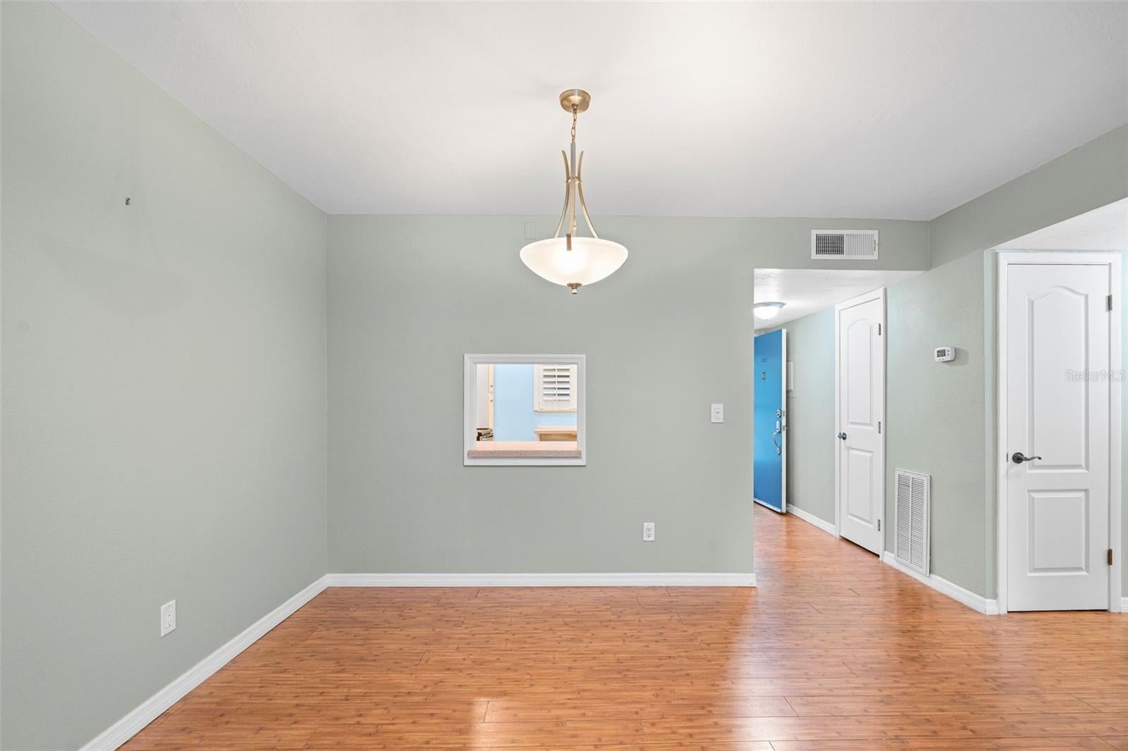 1310 GLEN OAKS DRIVE E 383E