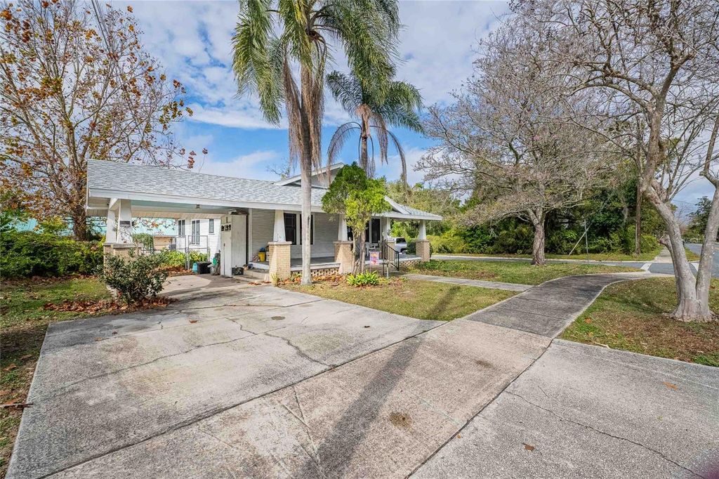 Photo of 1301 S Lincoln Avenue, Lakeland, FL 33803 (MLS # L4959584)