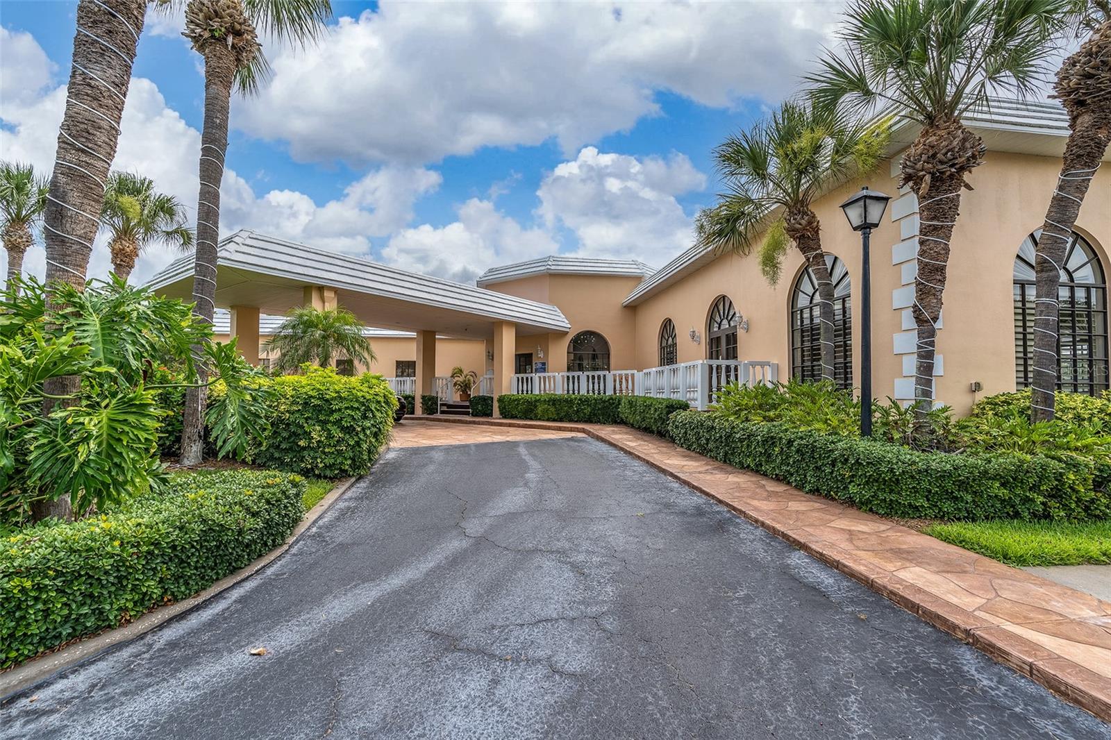 SILVER SANDS BEACH & RACQUET CLUB - Residential Lease