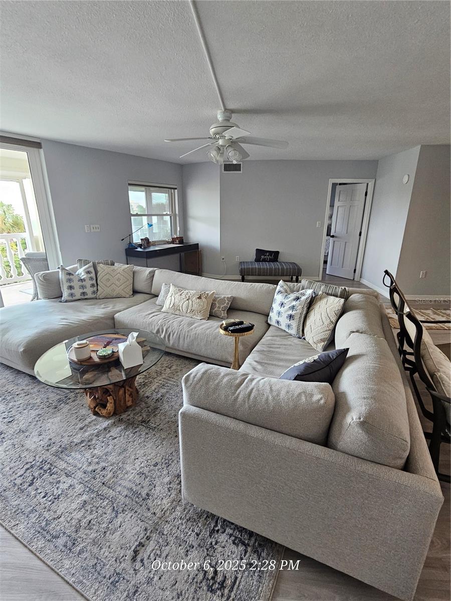 SILVER SANDS BEACH & RACQUET CLUB - Residential Lease