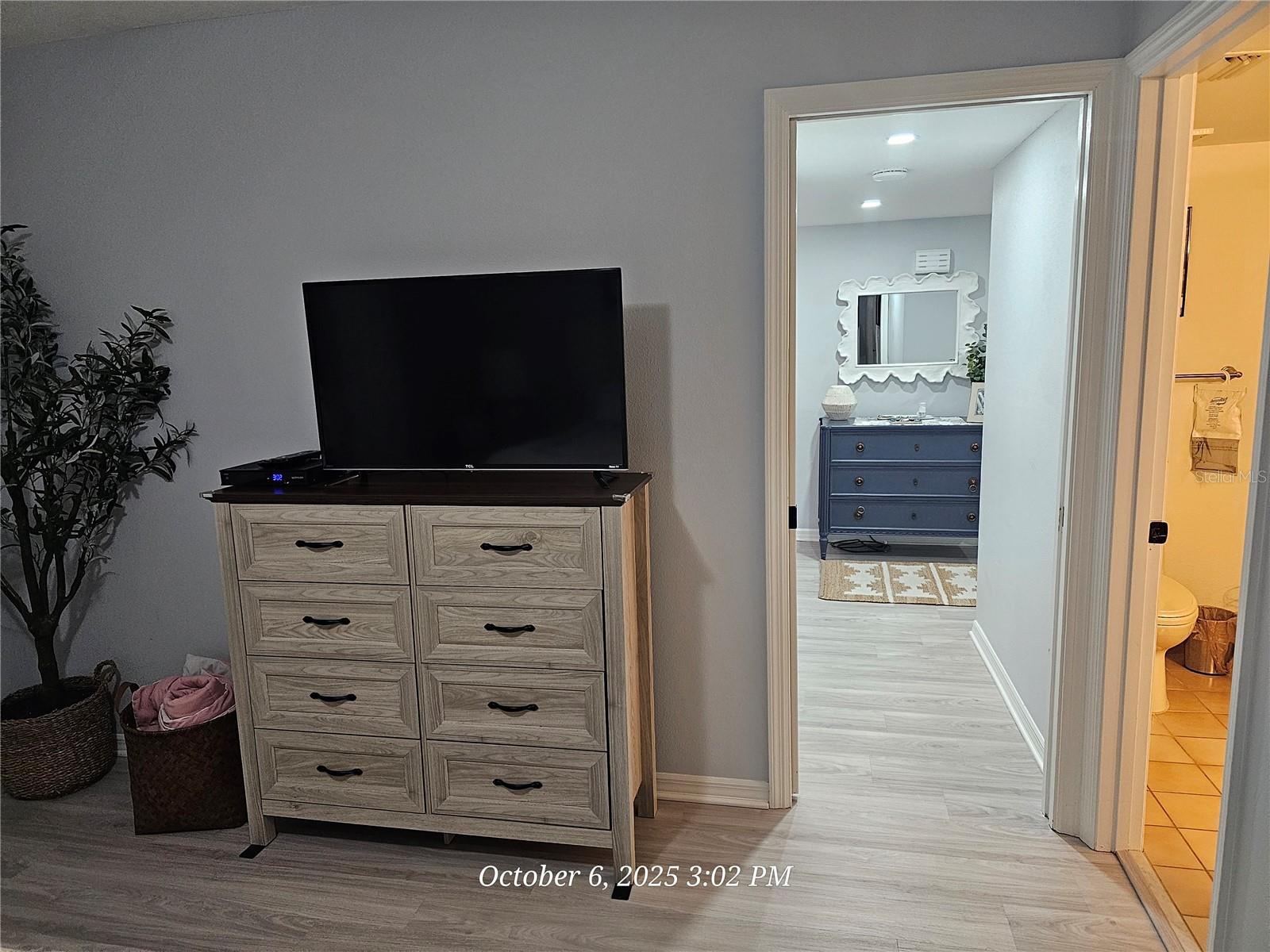 SILVER SANDS BEACH & RACQUET CLUB - Residential Lease