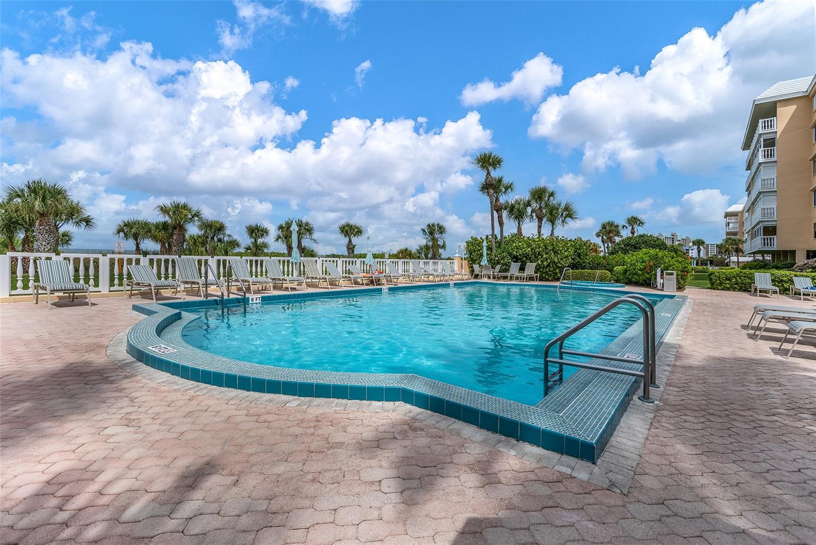 SILVER SANDS BEACH & RACQUET CLUB - Residential Lease