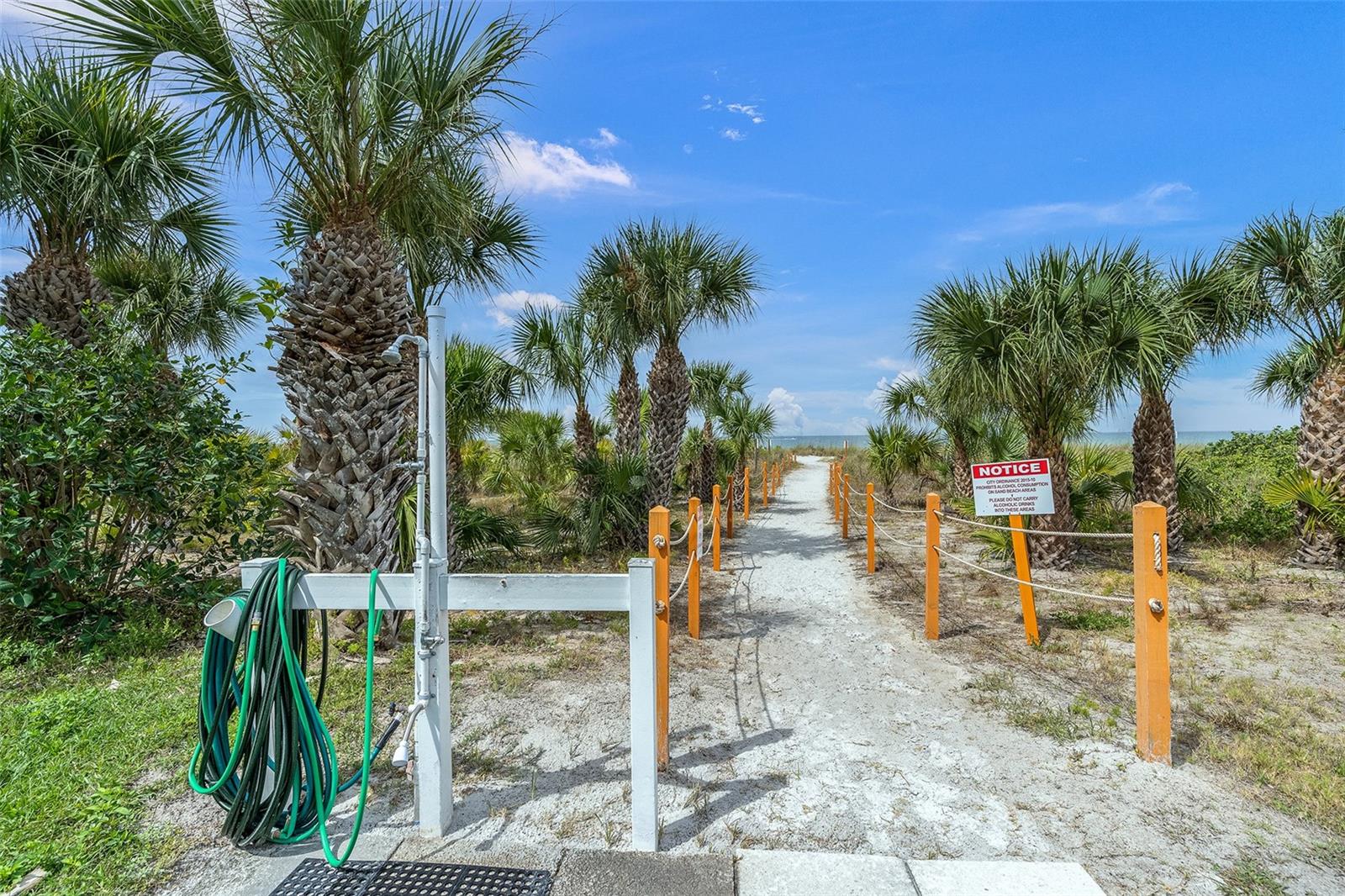 SILVER SANDS BEACH & RACQUET CLUB - Residential Lease