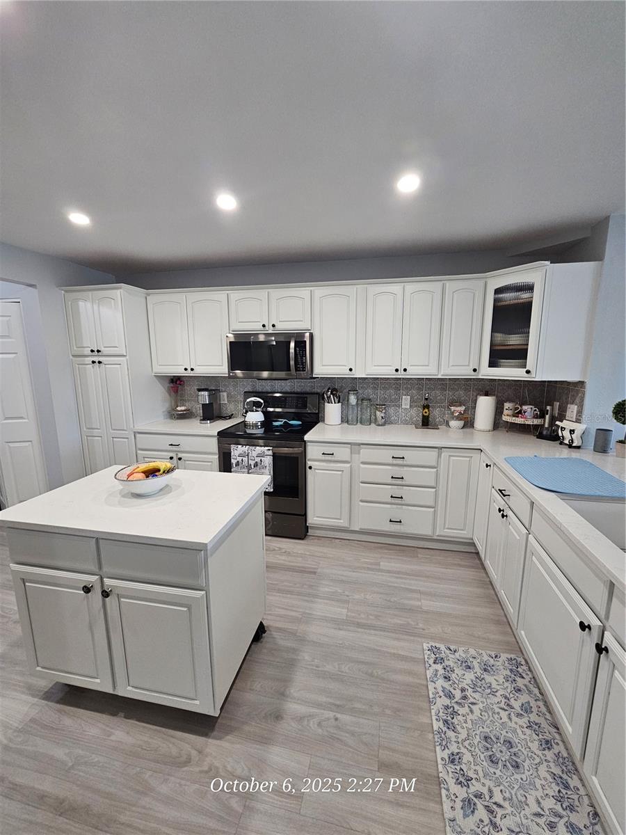 SILVER SANDS BEACH & RACQUET CLUB - Residential Lease