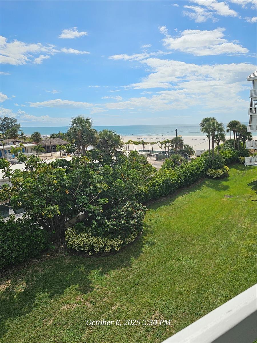 SILVER SANDS BEACH & RACQUET CLUB - Residential Lease