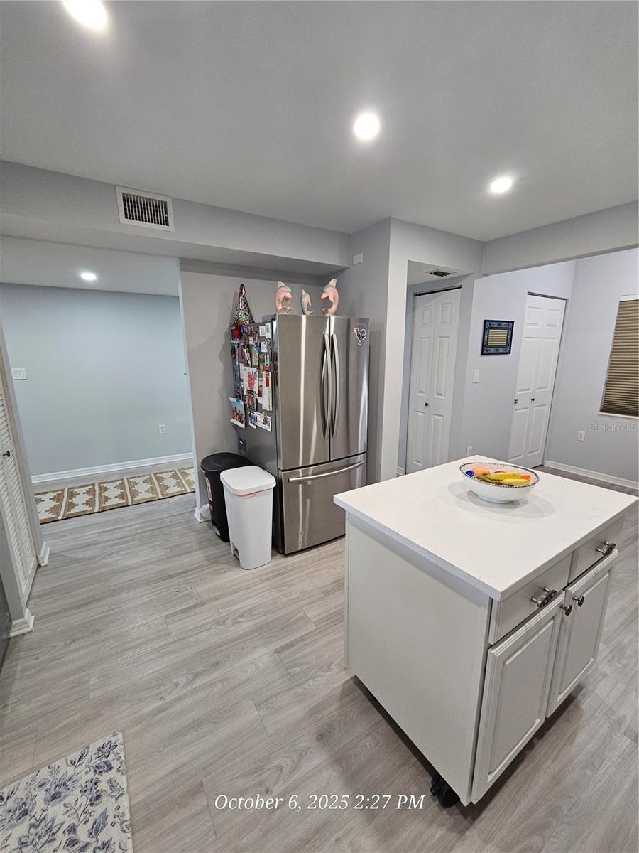 SILVER SANDS BEACH & RACQUET CLUB - Residential Lease
