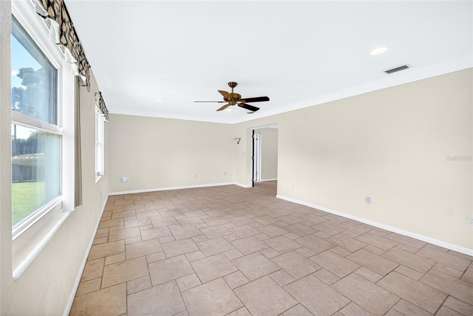 SHERYL MANOR UNIT 5 - Residential