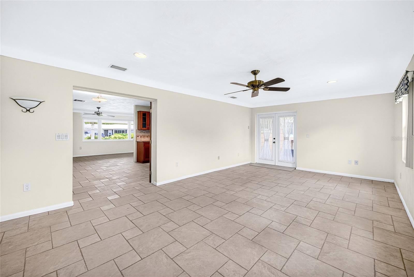 SHERYL MANOR UNIT 5 - Residential