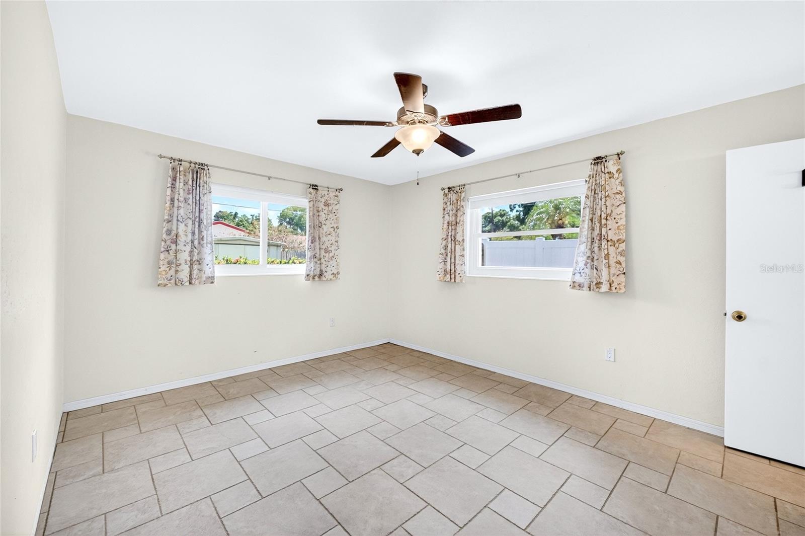 SHERYL MANOR UNIT 5 - Residential