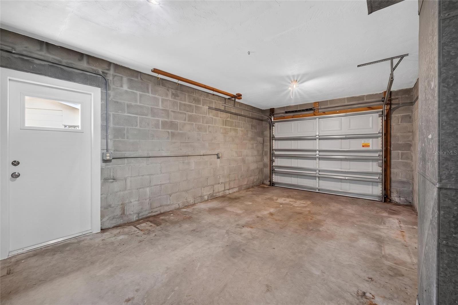SHERYL MANOR UNIT 5 - Residential