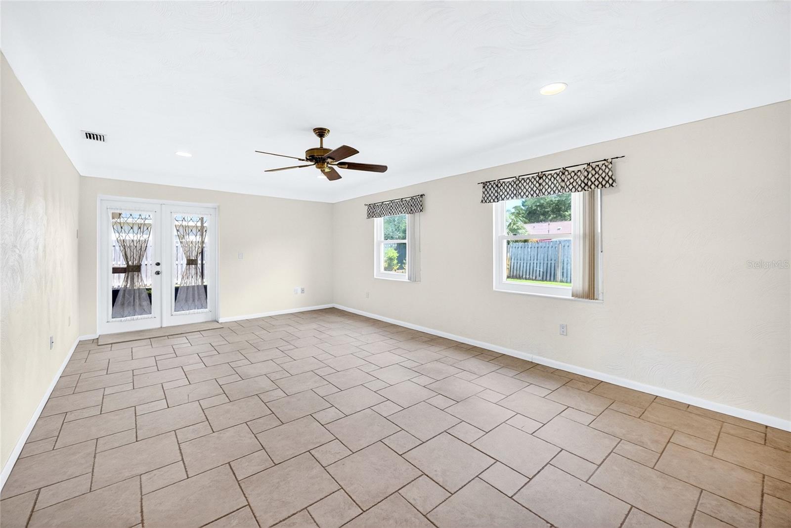 SHERYL MANOR UNIT 5 - Residential