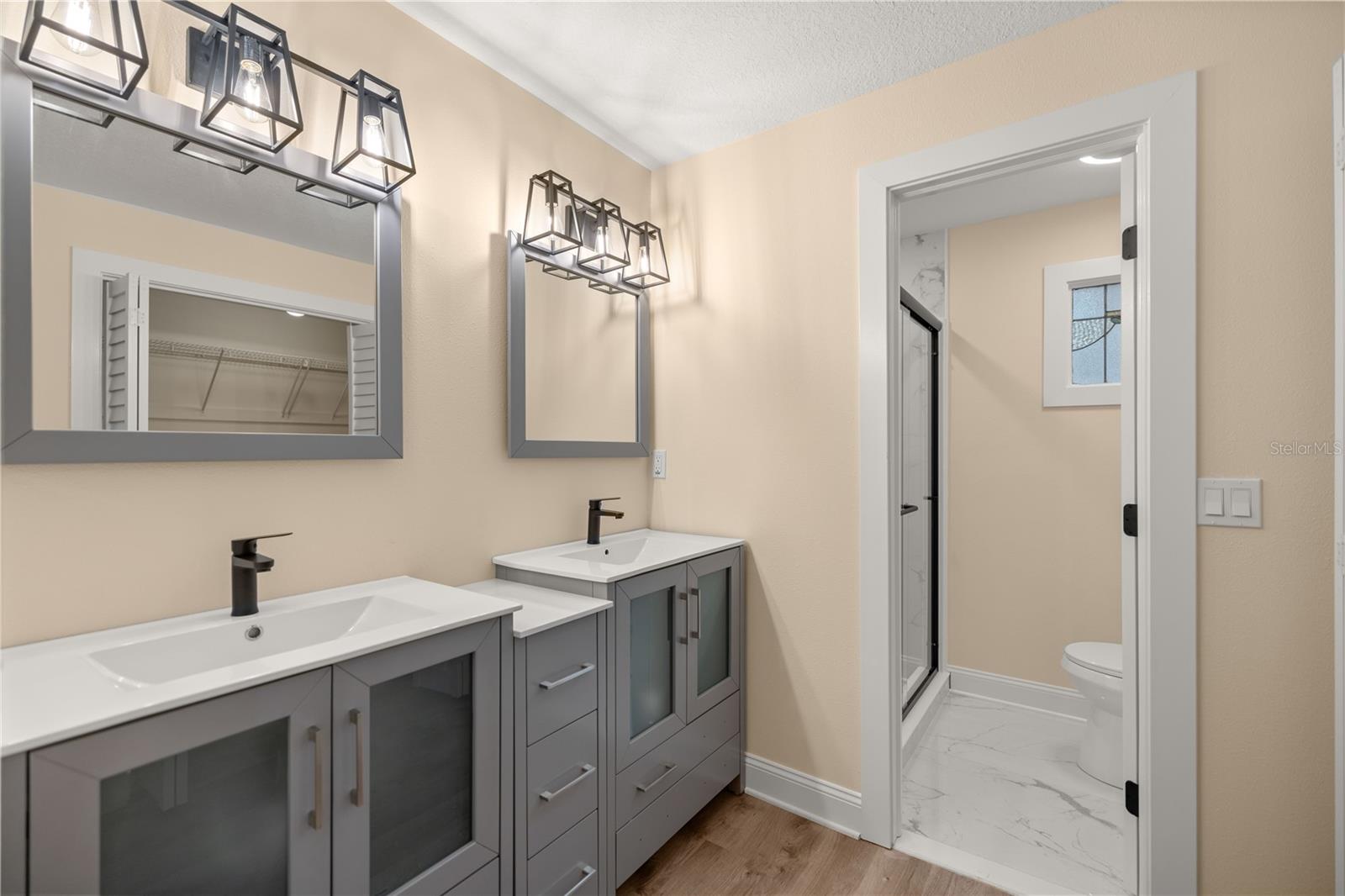 SHERWOOD HILLS - Residential